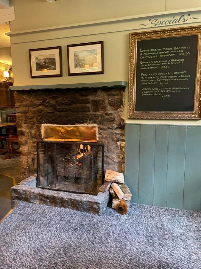 The Fountain Inn & Riverside Restaurant Okehampton Kültér fotó